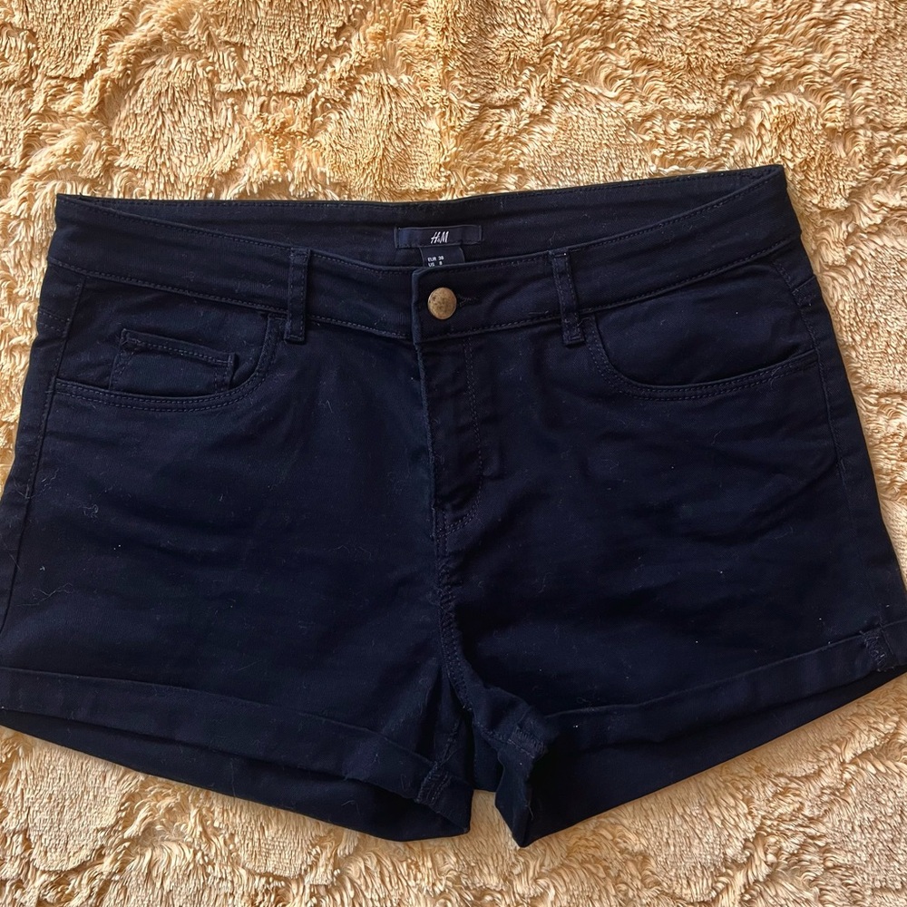 H&M High Waisted Black Shorts- Size 8